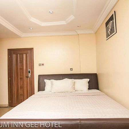 Platinum Inn Gee Hotel Suru Lere Exteriér fotografie