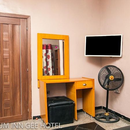 Platinum Inn Gee Hotel Suru Lere Exteriér fotografie
