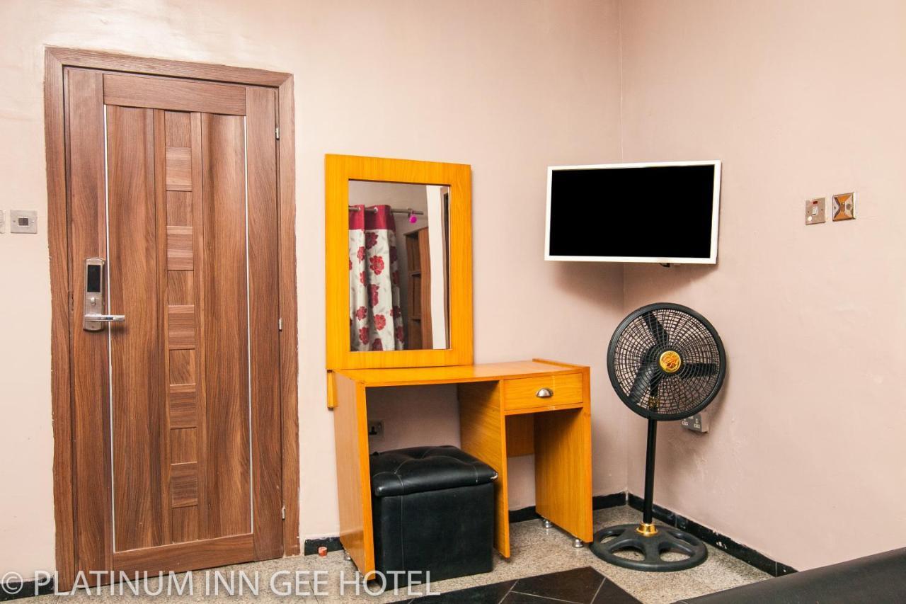 Platinum Inn Gee Hotel Suru Lere Exteriér fotografie