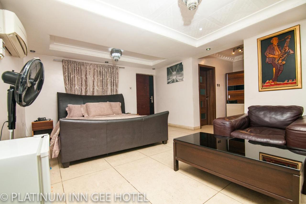Platinum Inn Gee Hotel Suru Lere Exteriér fotografie
