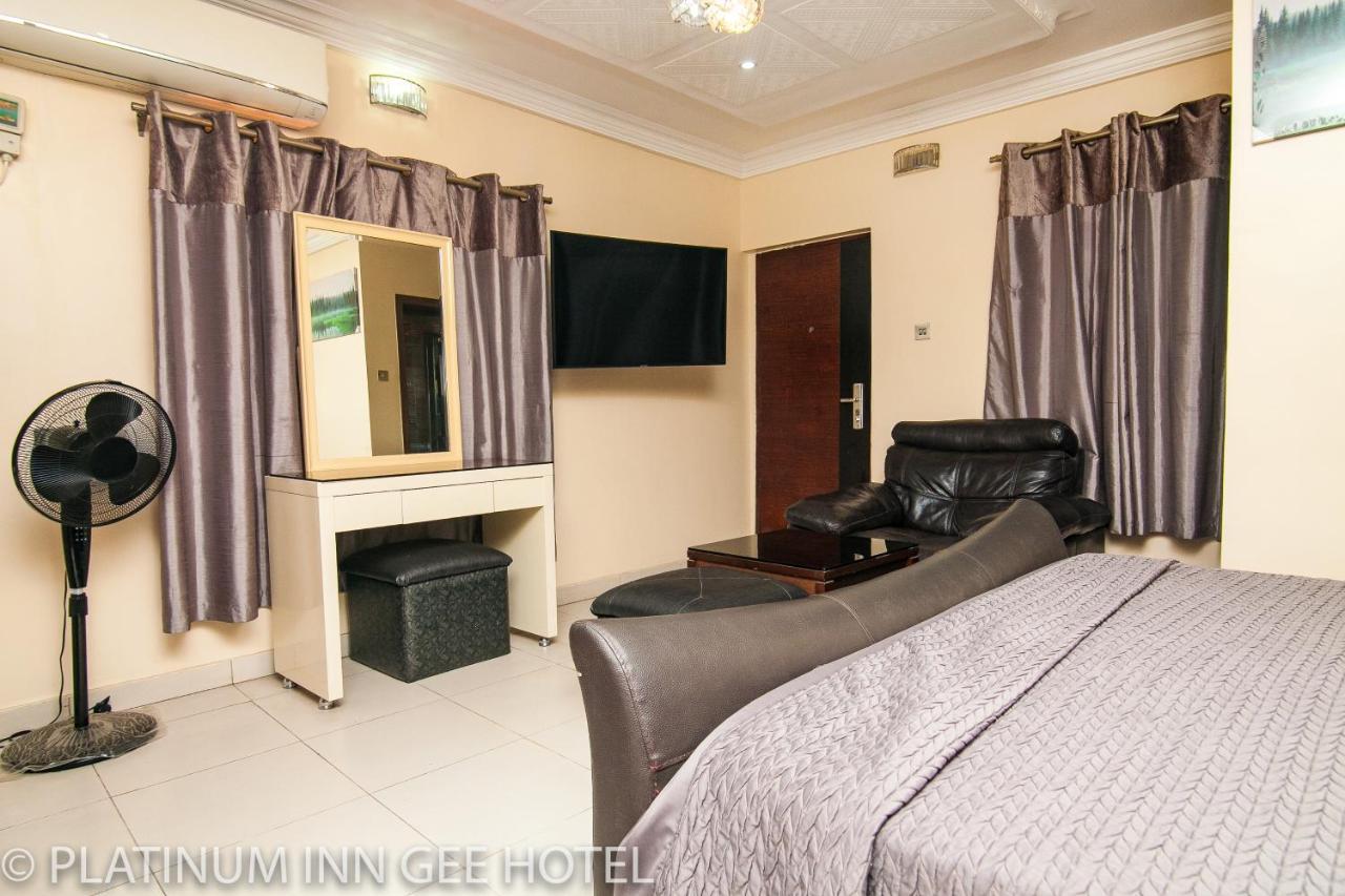 Platinum Inn Gee Hotel Suru Lere Exteriér fotografie