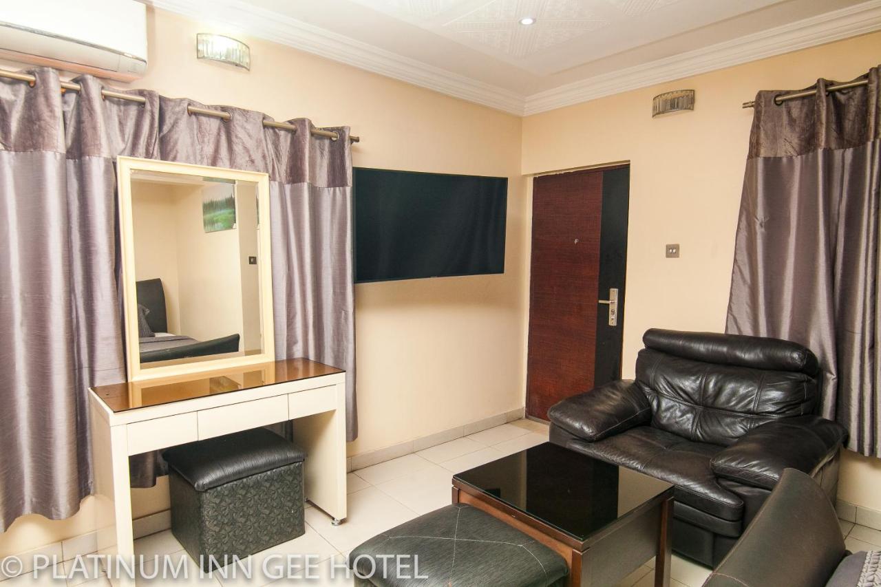 Platinum Inn Gee Hotel Suru Lere Exteriér fotografie