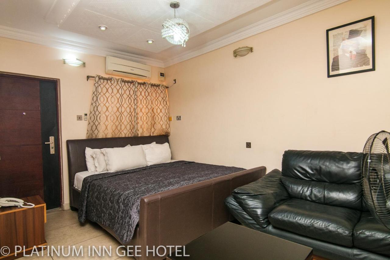 Platinum Inn Gee Hotel Suru Lere Exteriér fotografie