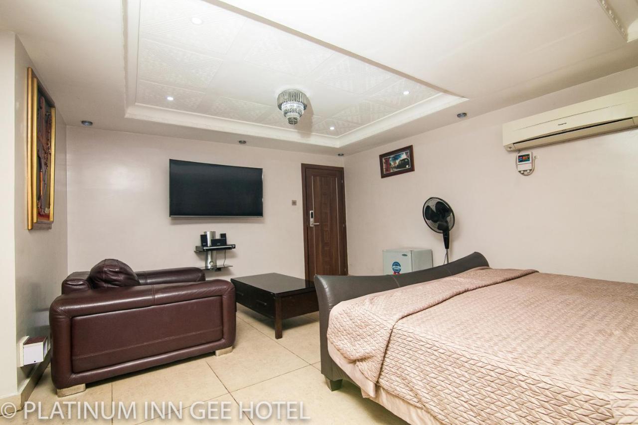 Platinum Inn Gee Hotel Suru Lere Exteriér fotografie